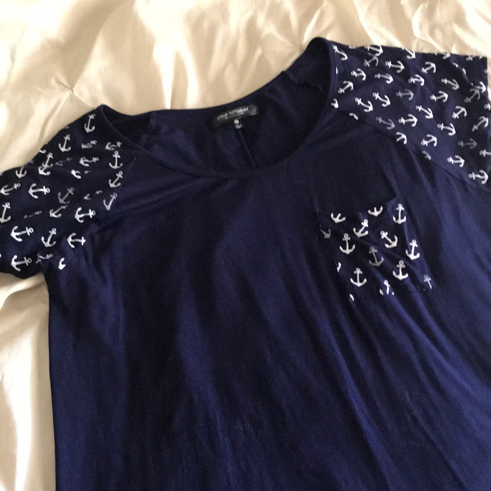 Cute navy top with anchors ⚓️⚓️⚓️